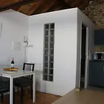 Les Deux Lievres *