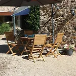 Les Deux Lievres بيت للعطل