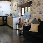 Les Deux Lievres * فيلفرانش-دي-رويرغ