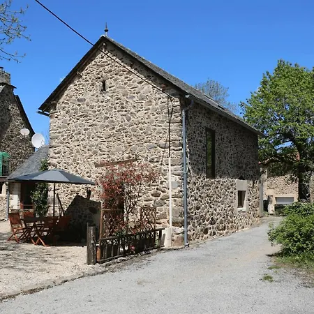 Les Deux Lievres *