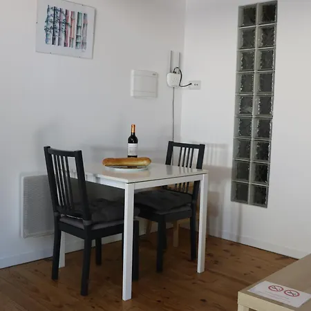 Les Deux Lievres Holiday home