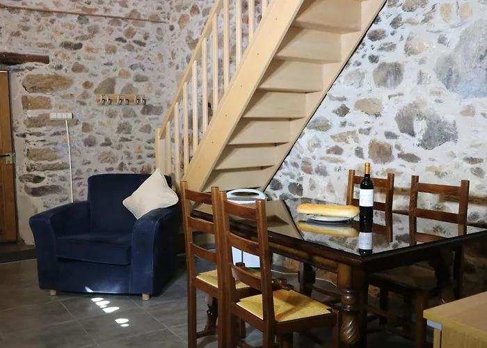 Les Deux Lièvres Hébergement de vacances *